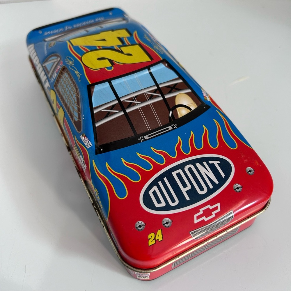 Jeff Gordon #24 NASCAR Dupont Stock Car Collectible Tin Box Monte Carlo #7904850